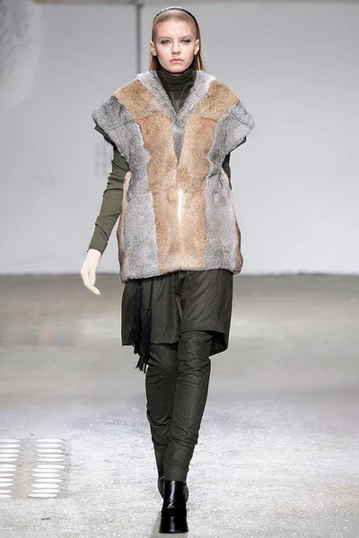 Look 5